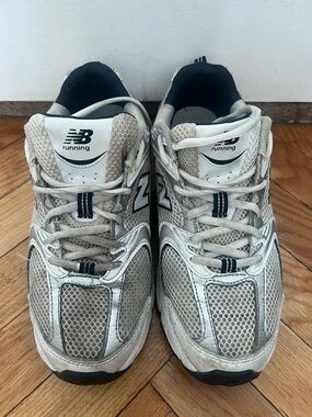 New Balance ladies sneakers gray size 8.5 running shoes